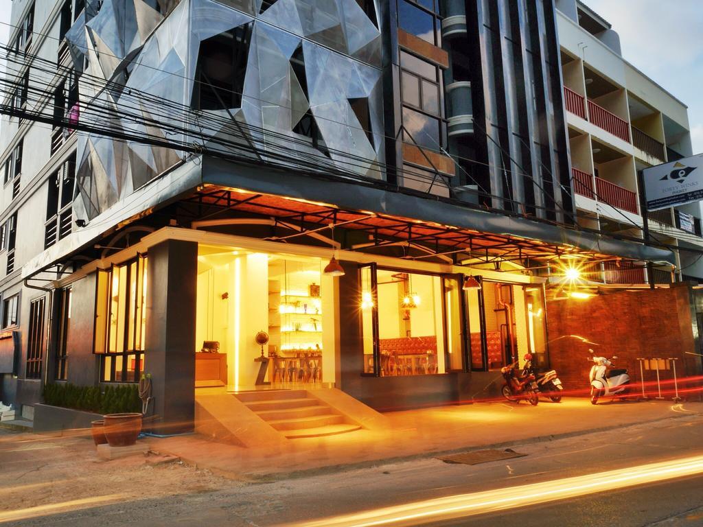 포티 윙크스 푸껫 호텔 Patong 외부 사진